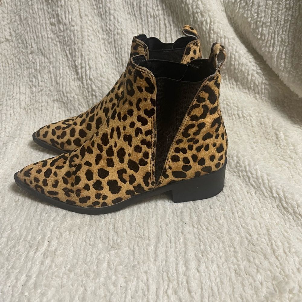 Steve Madden leather calf hair Leopard Print slip on Ankle Boots SZ6M - Picture 4 of 10